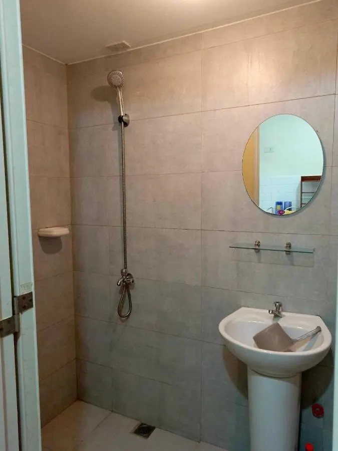 Tricias Condostay Manila 0*,